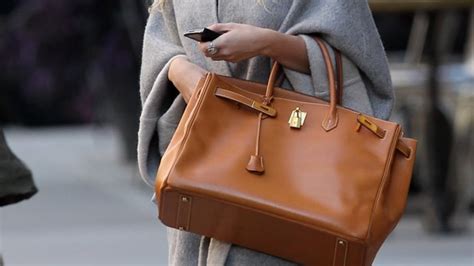 who makes birkin handbags.